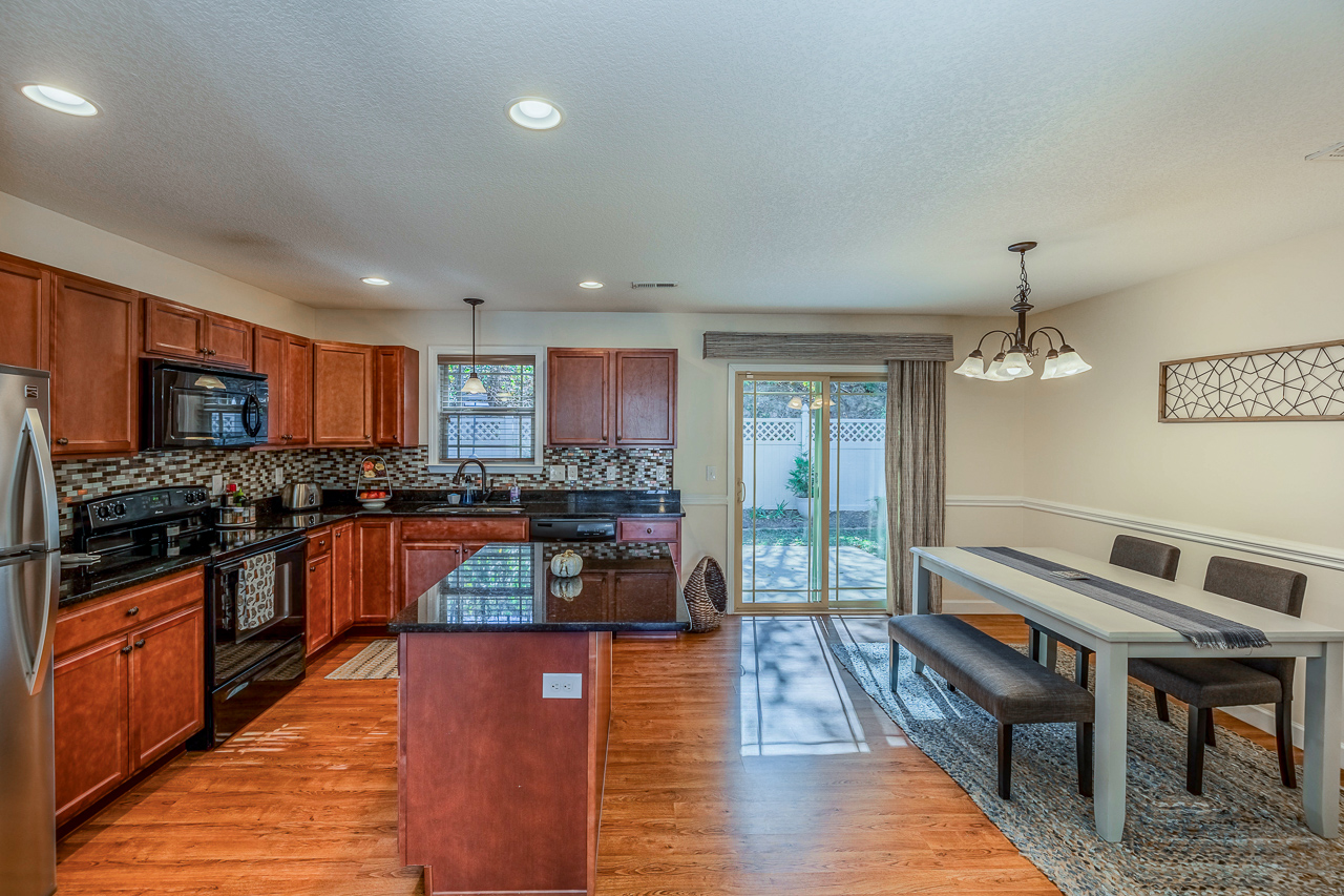 562 Chastine drive, Spartanburg, South Carolina 29301, 3 Bedrooms Bedrooms, ,2 BathroomsBathrooms,Single Family,For Sale,Chastine,1,1104