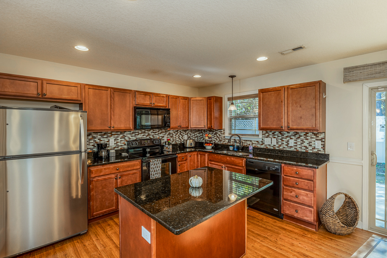 562 Chastine drive, Spartanburg, South Carolina 29301, 3 Bedrooms Bedrooms, ,2 BathroomsBathrooms,Single Family,For Sale,Chastine,1,1104